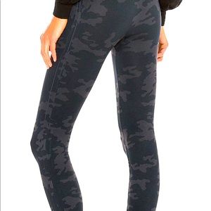 Spanx army leggings